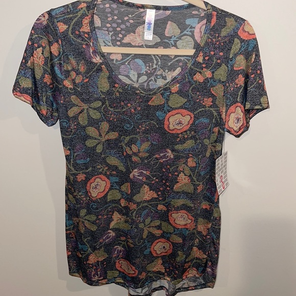 Lularoe Classic T top size Small - Picture 1 of 4